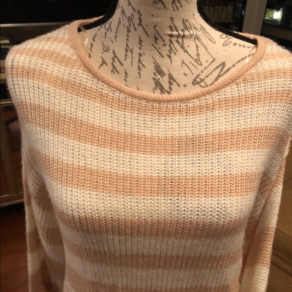 The Shanty Corporation sweater NWT - Picture 3 of 8